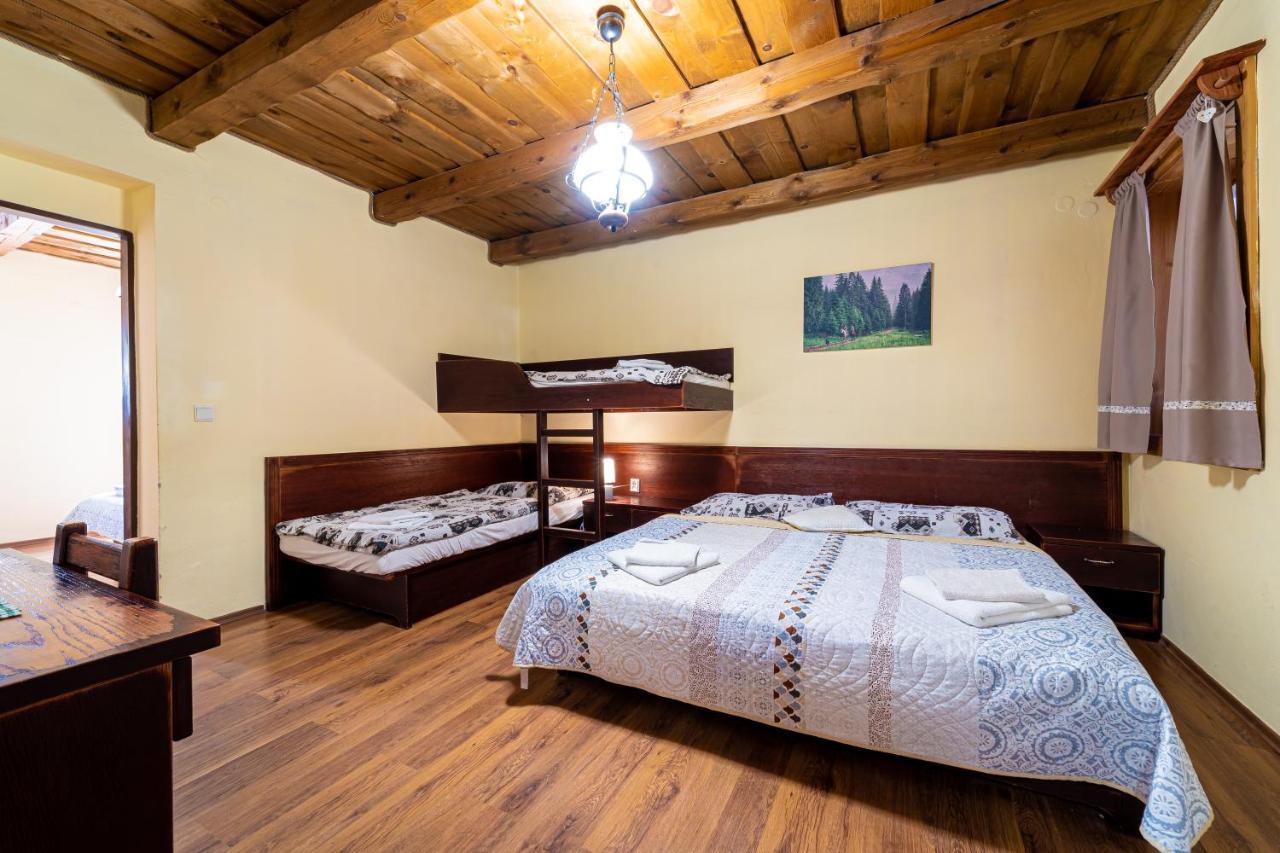 Гостевой дом Ranc Pod Ostrou Skalou Стратена Экстерьер фото