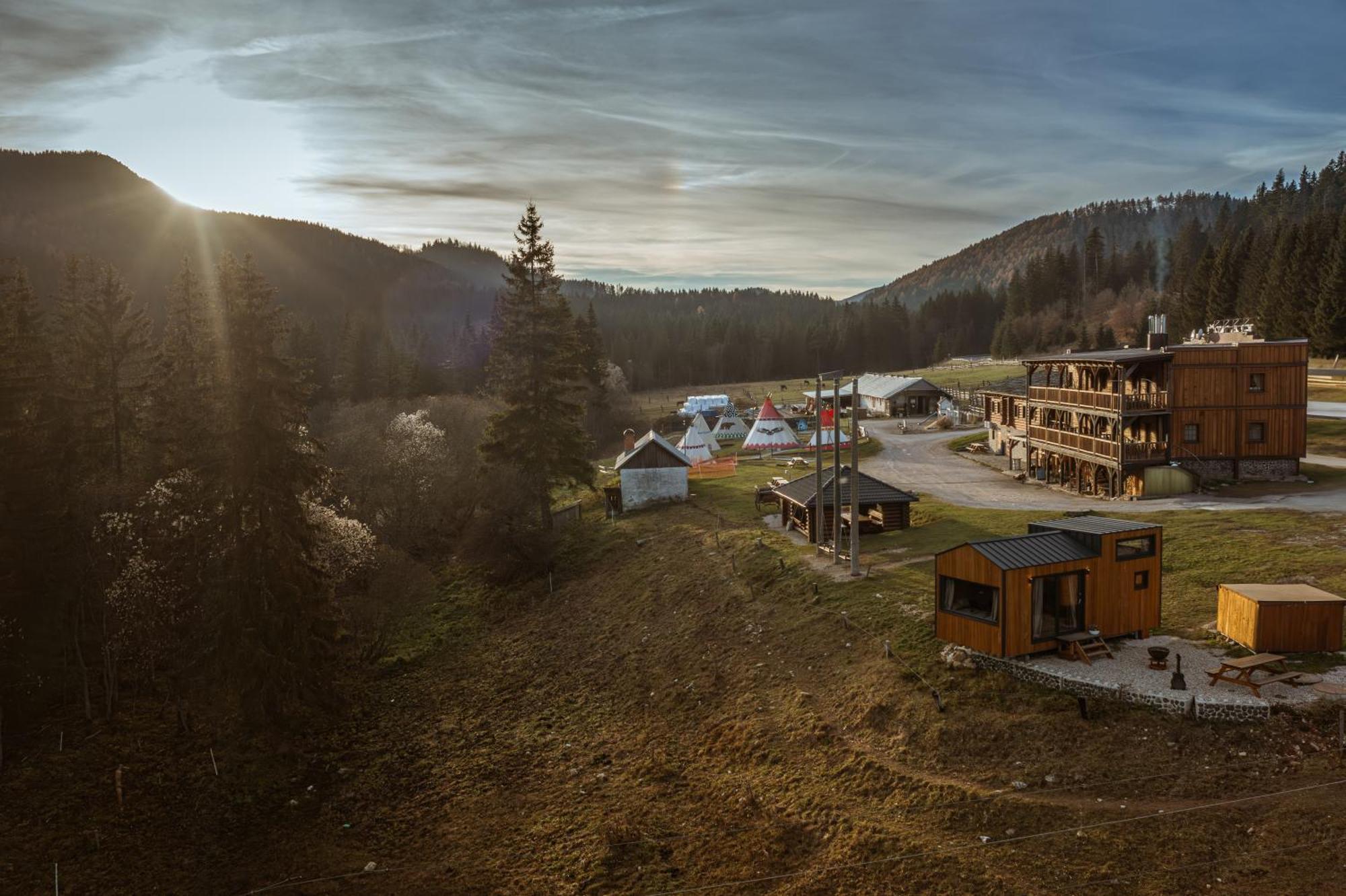 Гостевой дом Ranc Pod Ostrou Skalou Стратена Экстерьер фото