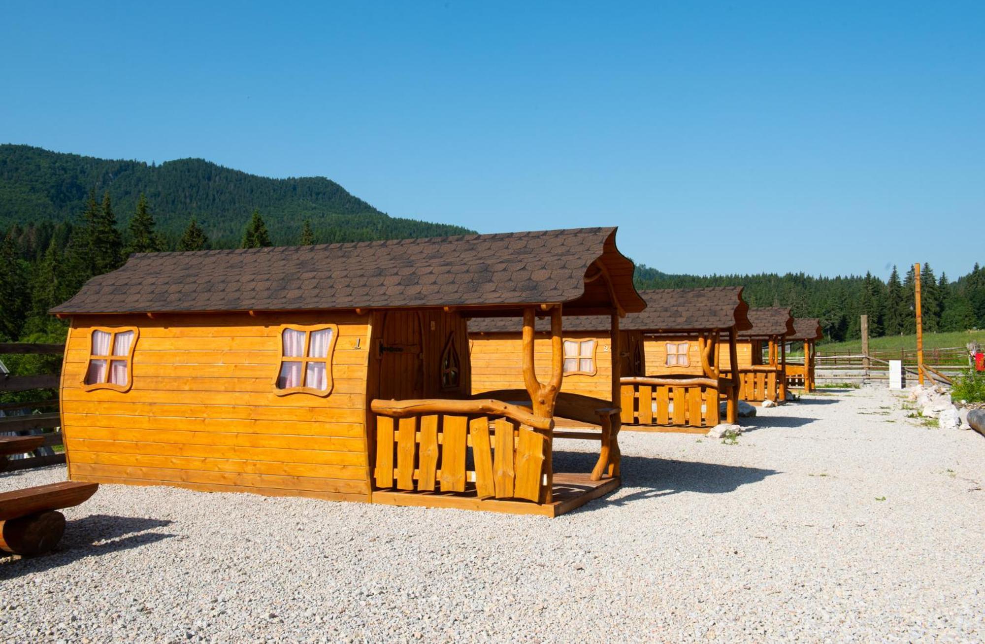Гостевой дом Ranc Pod Ostrou Skalou Стратена Экстерьер фото